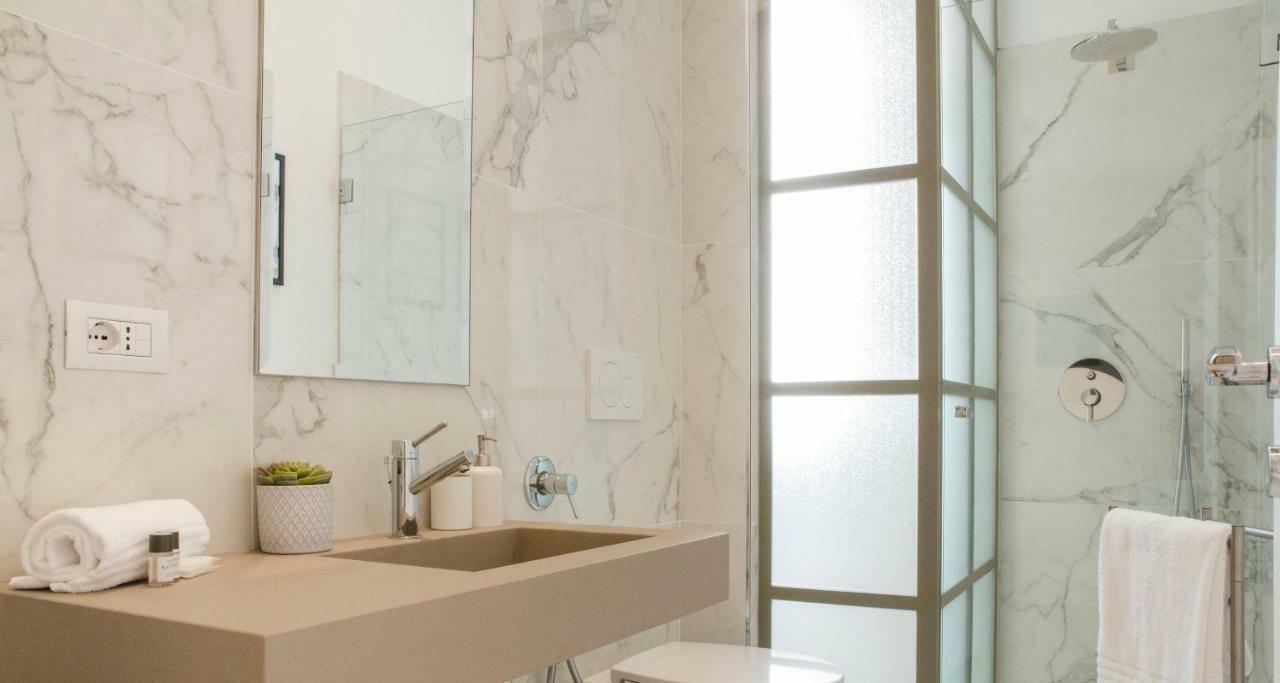 Joivy Splendid 3Br Apt With Parking And Terrace In Como Lake Como 外观 照片